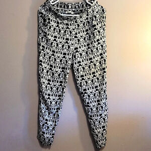 D25 HAVE: WOMENS DRESS PANTS BLACK AND WHITE DESIGNED SIZE SMALL
